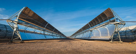 Mojave Solar utiliza una nueva tecnología cilindroparabólica que es más eficiente y rentable.